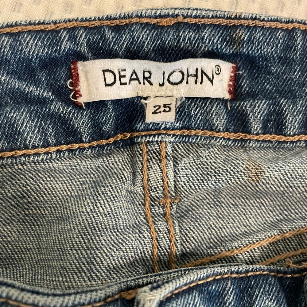 Dear John Liam Straight Size 26 and 26” inseam.